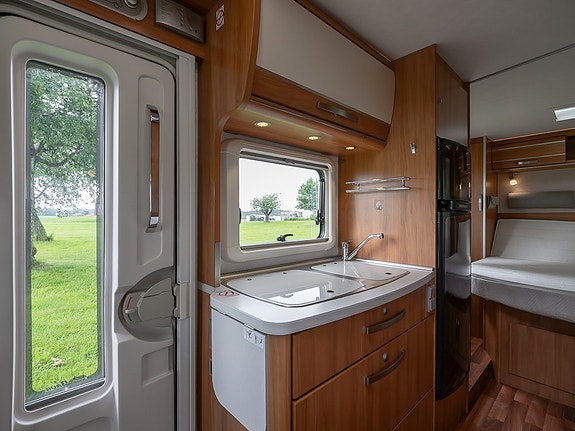 Hymer Exsis 698 | KL. B | GOD NYTTELAST | QUEENBED | LAV KM 24 of 30