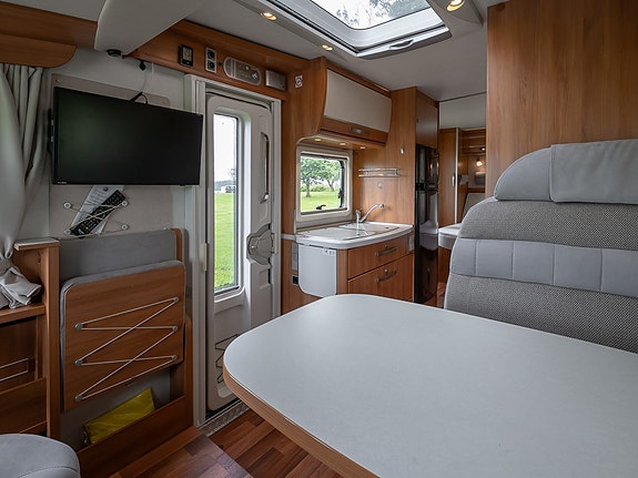 Hymer Exsis 698 | KL. B | GOD NYTTELAST | QUEENBED | LAV KM 21 of 30