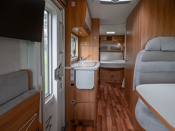 Hymer Exsis 698 | KL. B | GOD NYTTELAST | QUEENBED | LAV KM 22 of 30