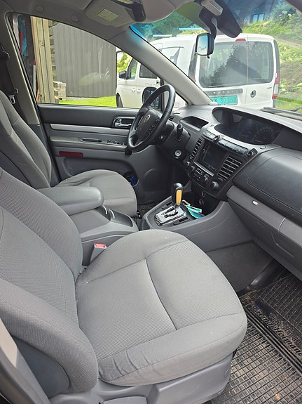 SsangYong Rodius 12 of 18