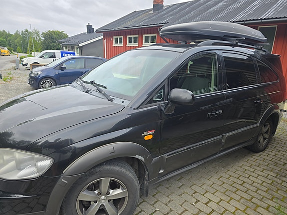SsangYong Rodius 7 of 18