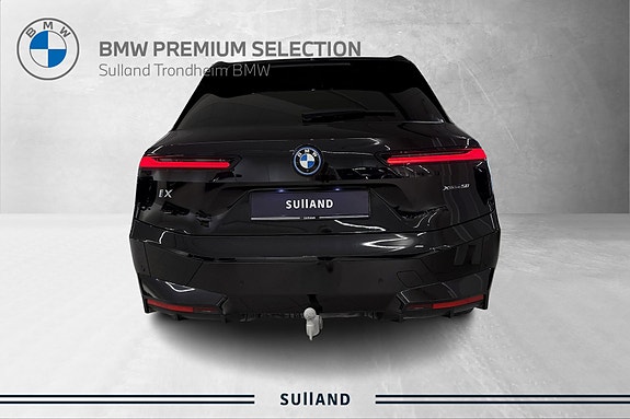 BMW iX 4 of 5