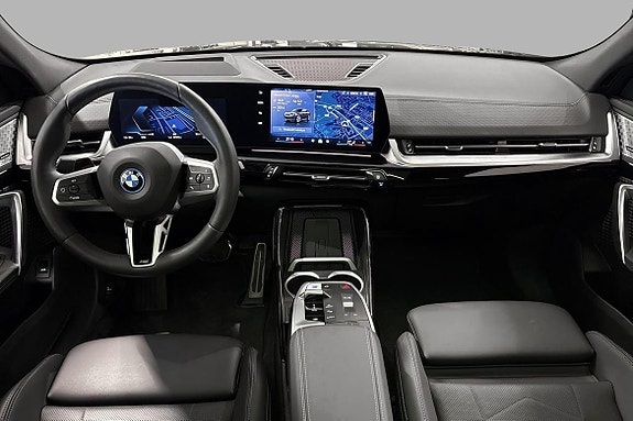 BMW iX2 14 of 21