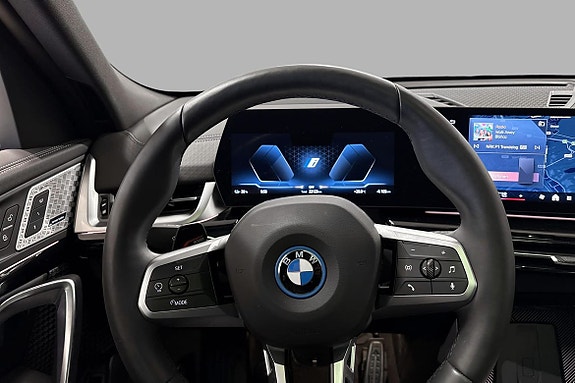 BMW iX2 10 of 21