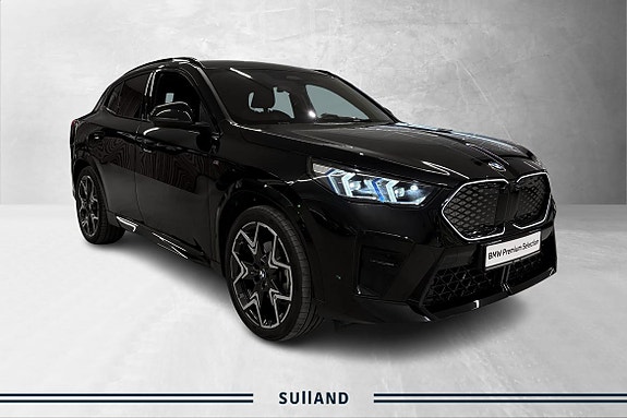 BMW iX2 3 of 21