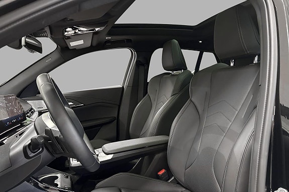 BMW iX2 18 of 21