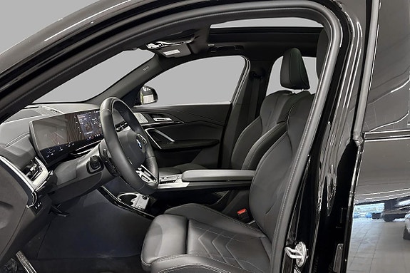 BMW iX2 12 of 21