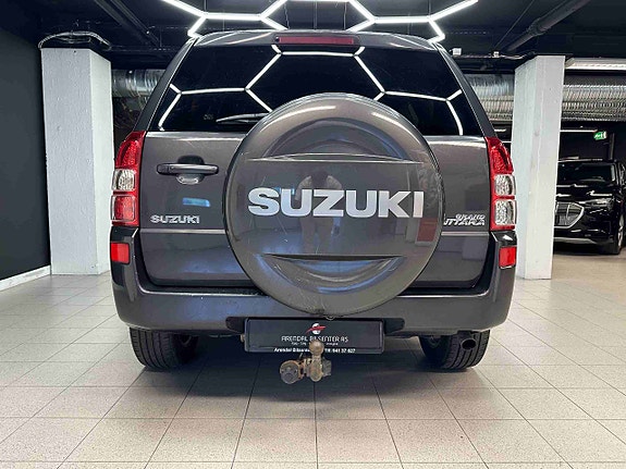 Suzuki Grand Vitara 5 of 5