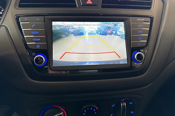Hyundai i20 11 of 19
