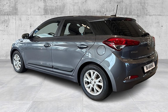 Hyundai i20 3 of 19