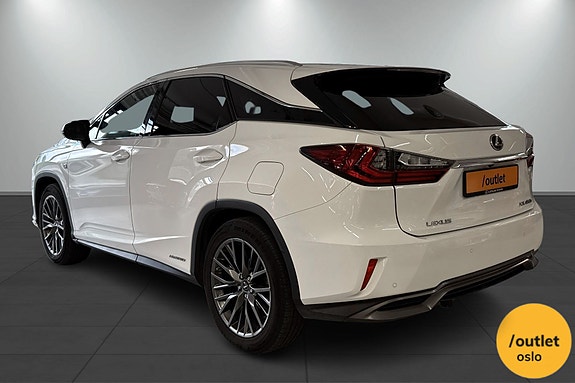 Lexus RX450h 3 of 5