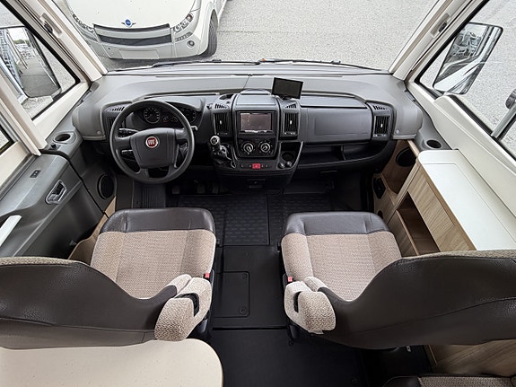 Adria SONIC I 600 SL   3500 kg / 3650 kg Ny EU, service , solcelle +++ 5 of 5