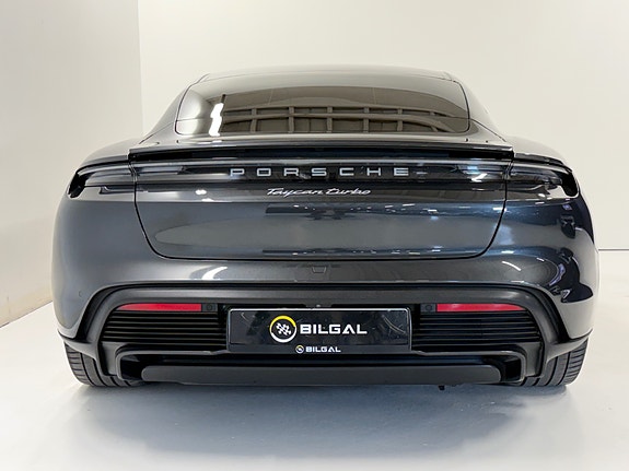Porsche Taycan 12 of 30