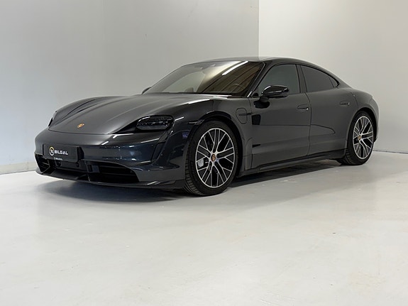Porsche Taycan 9 of 30