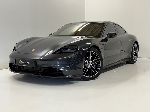 Porsche Taycan 6 of 30