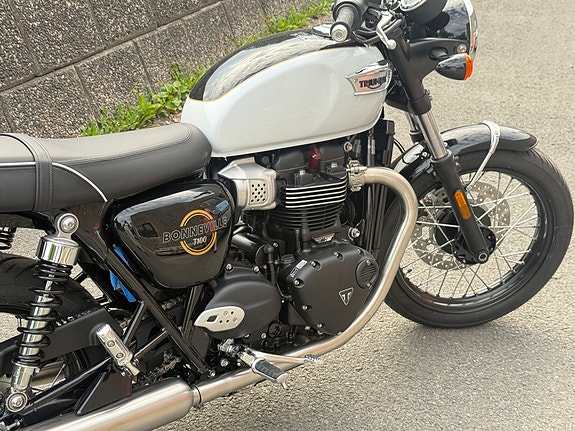 Triumph Bonneville T100 5 of 5