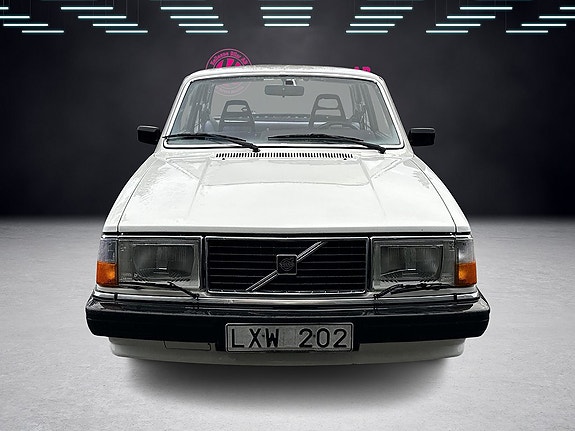 Volvo 242 4 of 5