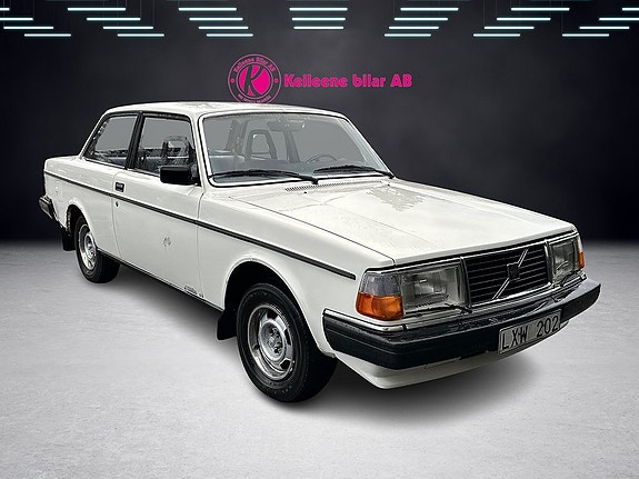 Volvo 242 3 of 5