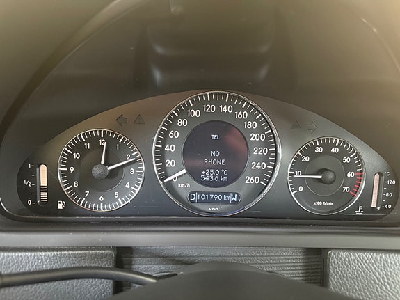 Mercedes-Benz CLK200 27 of 28