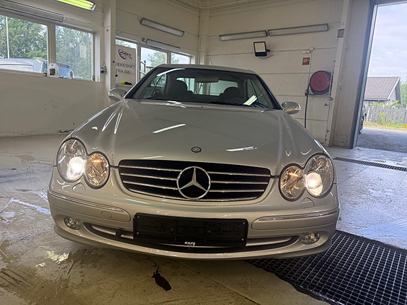Mercedes-Benz CLK200 10 of 28