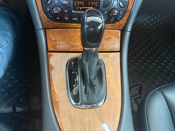Mercedes-Benz CLK200 23 of 28