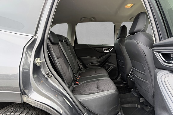 Subaru Forester 22 of 29