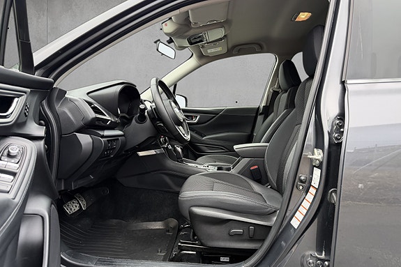 Subaru Forester 10 of 29