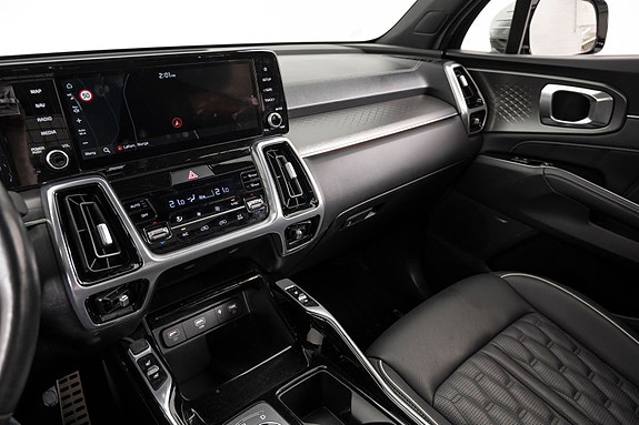 Kia Sorento 14 of 30