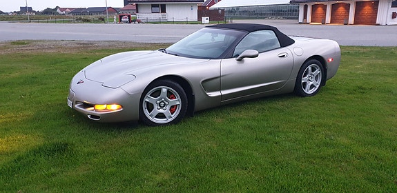 Chevrolet Corvette 8 of 30