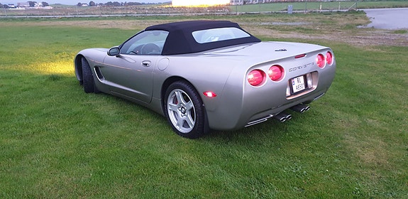 Chevrolet Corvette 10 of 30