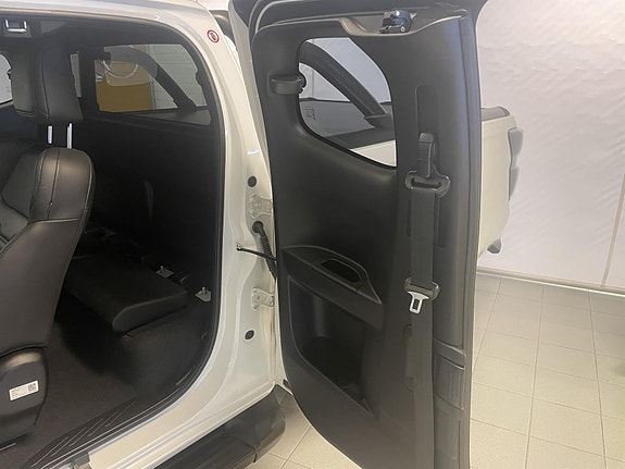 Isuzu D-max 10 of 24