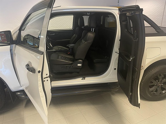 Isuzu D-max 9 of 24