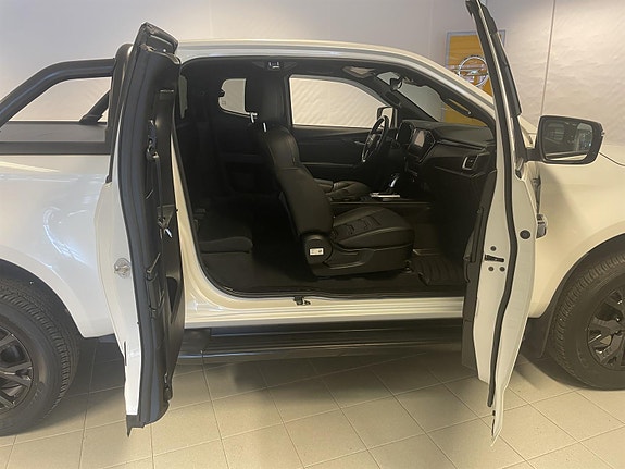 Isuzu D-max 8 of 24
