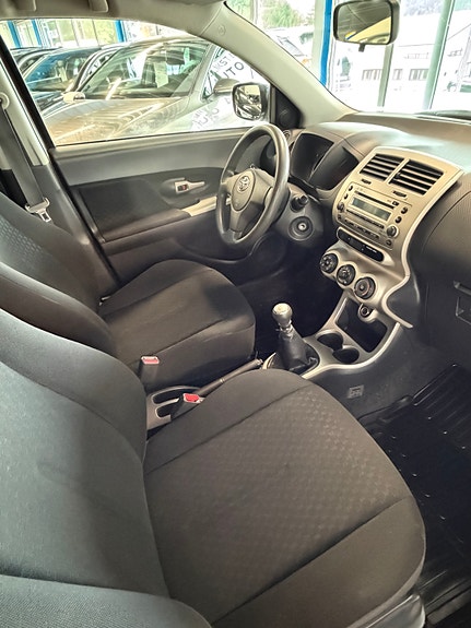 Toyota Urban Cruiser 13 of 30