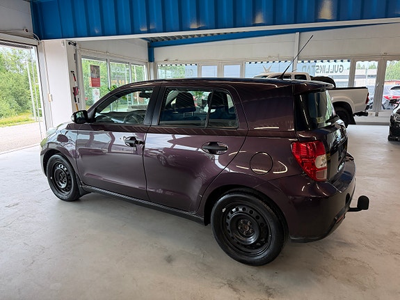 Toyota Urban Cruiser 3 of 5