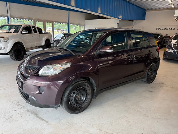 Toyota Urban Cruiser 2 of 5
