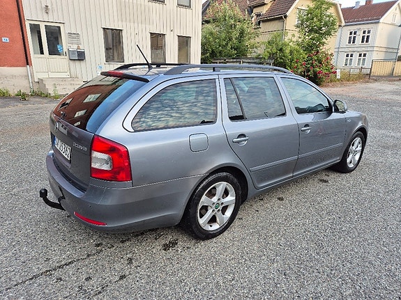 Skoda Octavia 3 of 5
