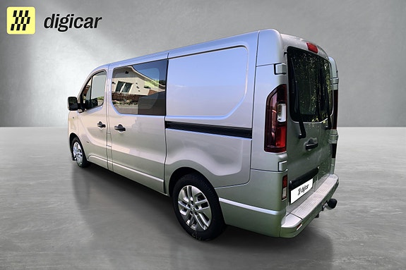 Opel Vivaro 5 of 5
