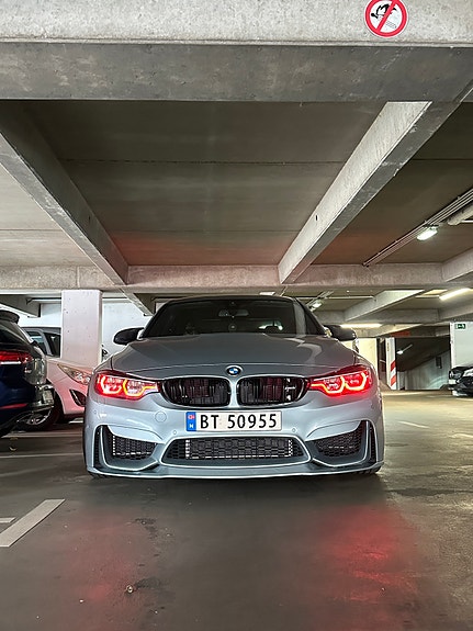 BMW M3 8 of 17