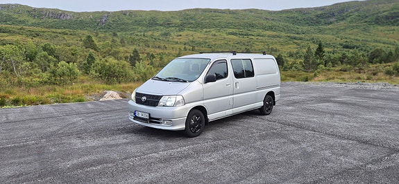Toyota HiAce 2 of 5