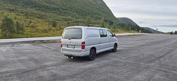 Toyota HiAce 6 of 15