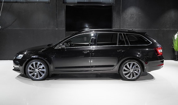 Skoda Octavia 3 of 5