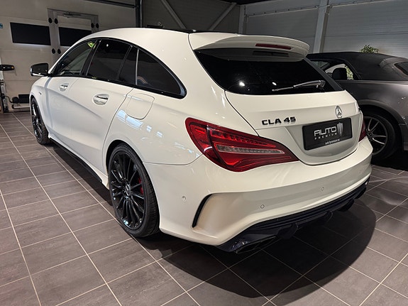 Mercedes-Benz CLA45 4 of 5