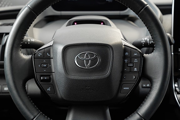 Toyota bZ4X 24 of 30