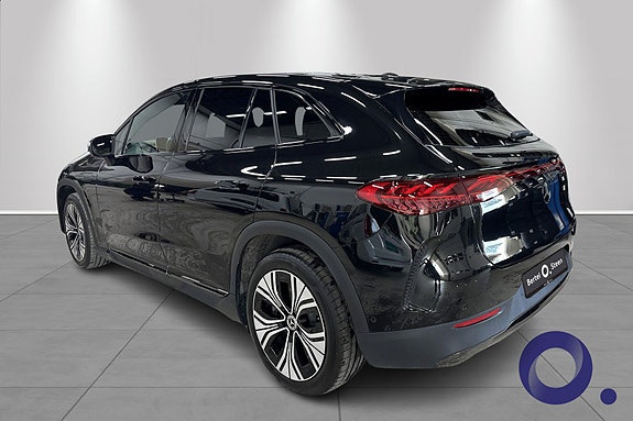 Mercedes-Benz EQE SUV 3 of 5