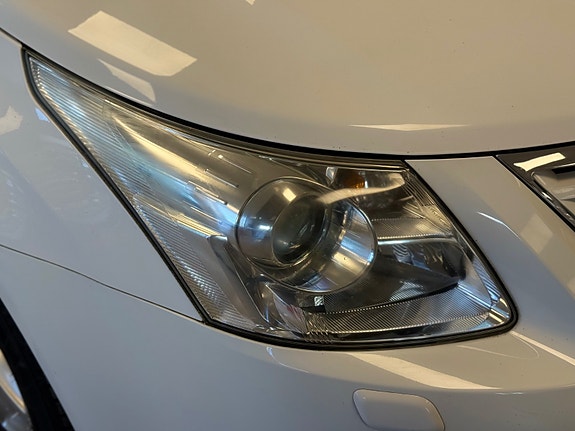 Toyota Avensis 3 of 5
