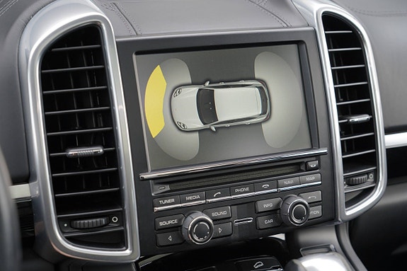 Porsche Cayenne 15 of 26