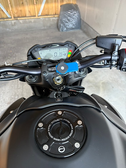 Suzuki GSX-S 1000 9 of 14