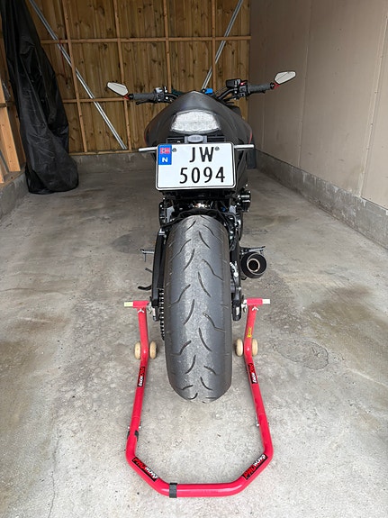 Suzuki GSX-S 1000 7 of 14