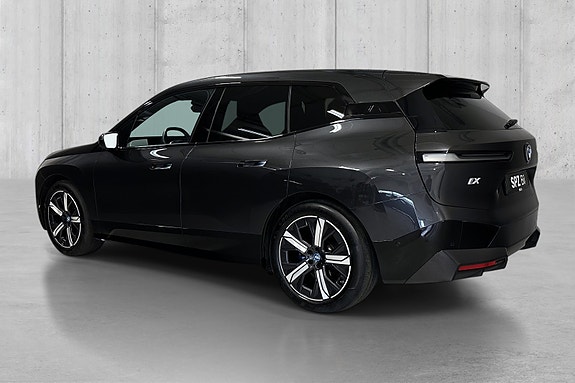 BMW iX 5 of 5